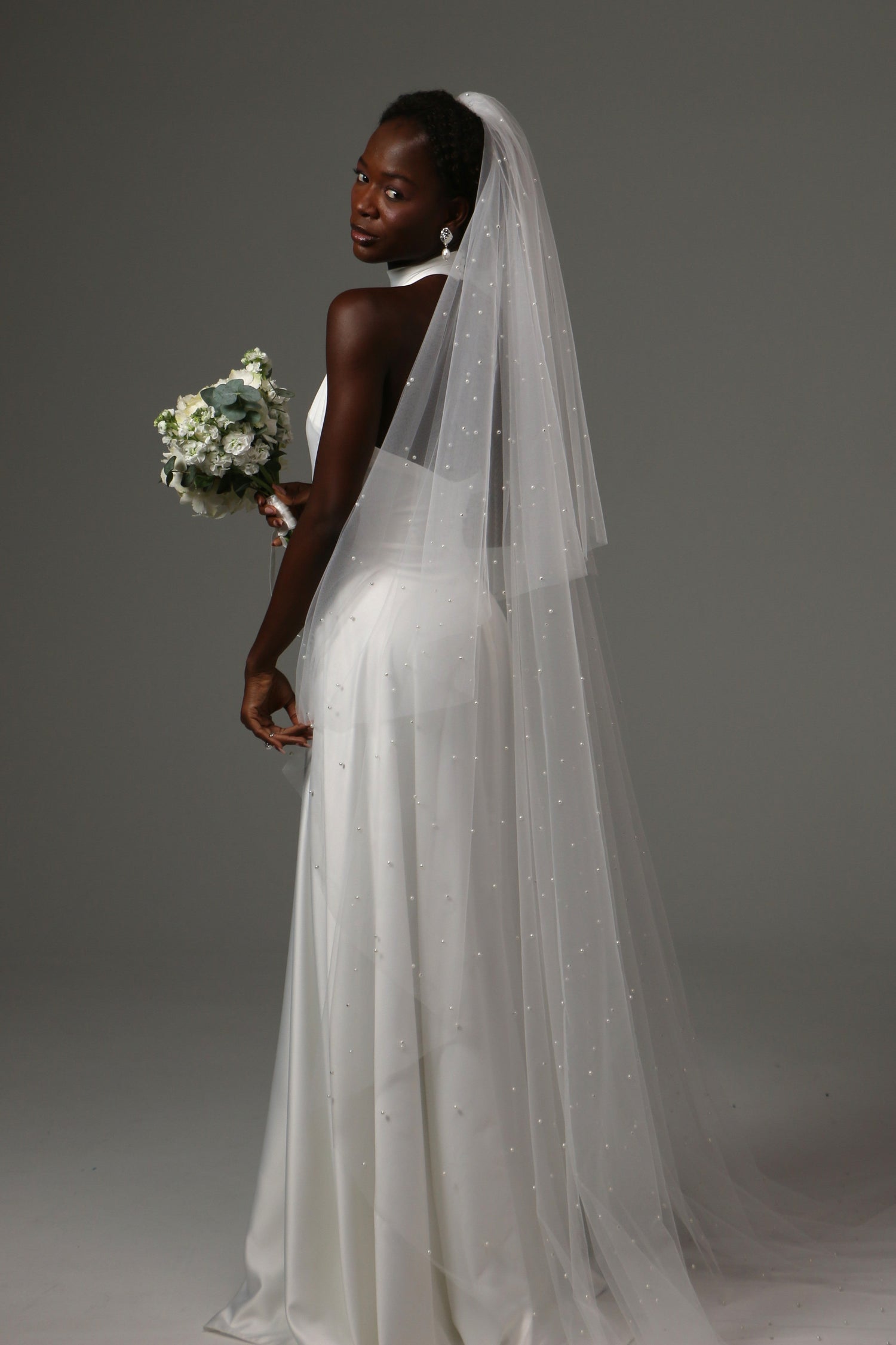Veils with Cut Edge