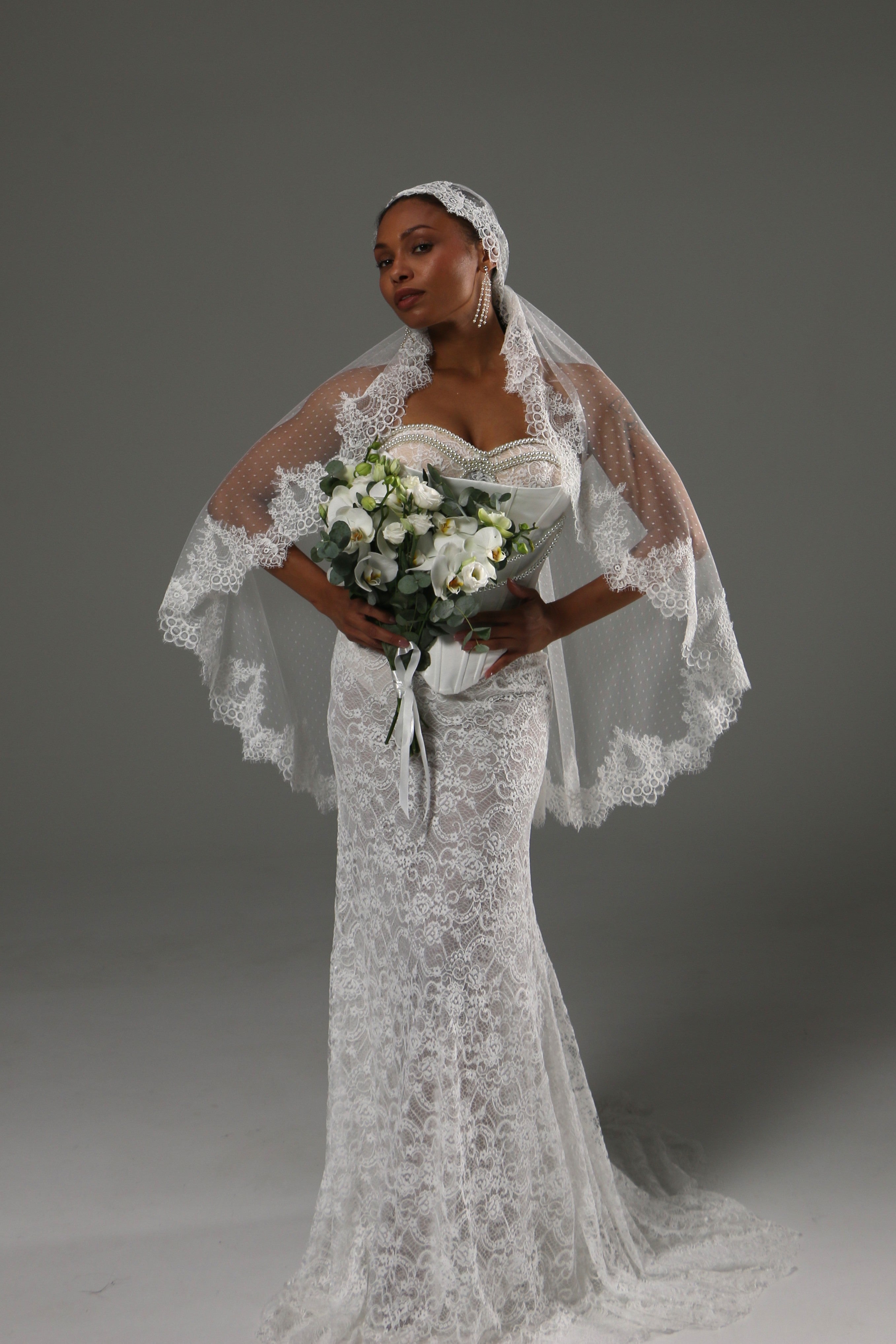 Juliet cap bandana wedding veil with dotted tulle and Chantilly lace