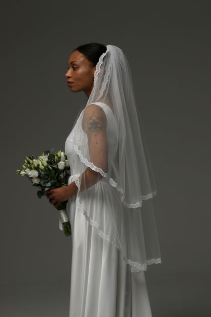 Lightweight bridal veil designed for comfort and movement.