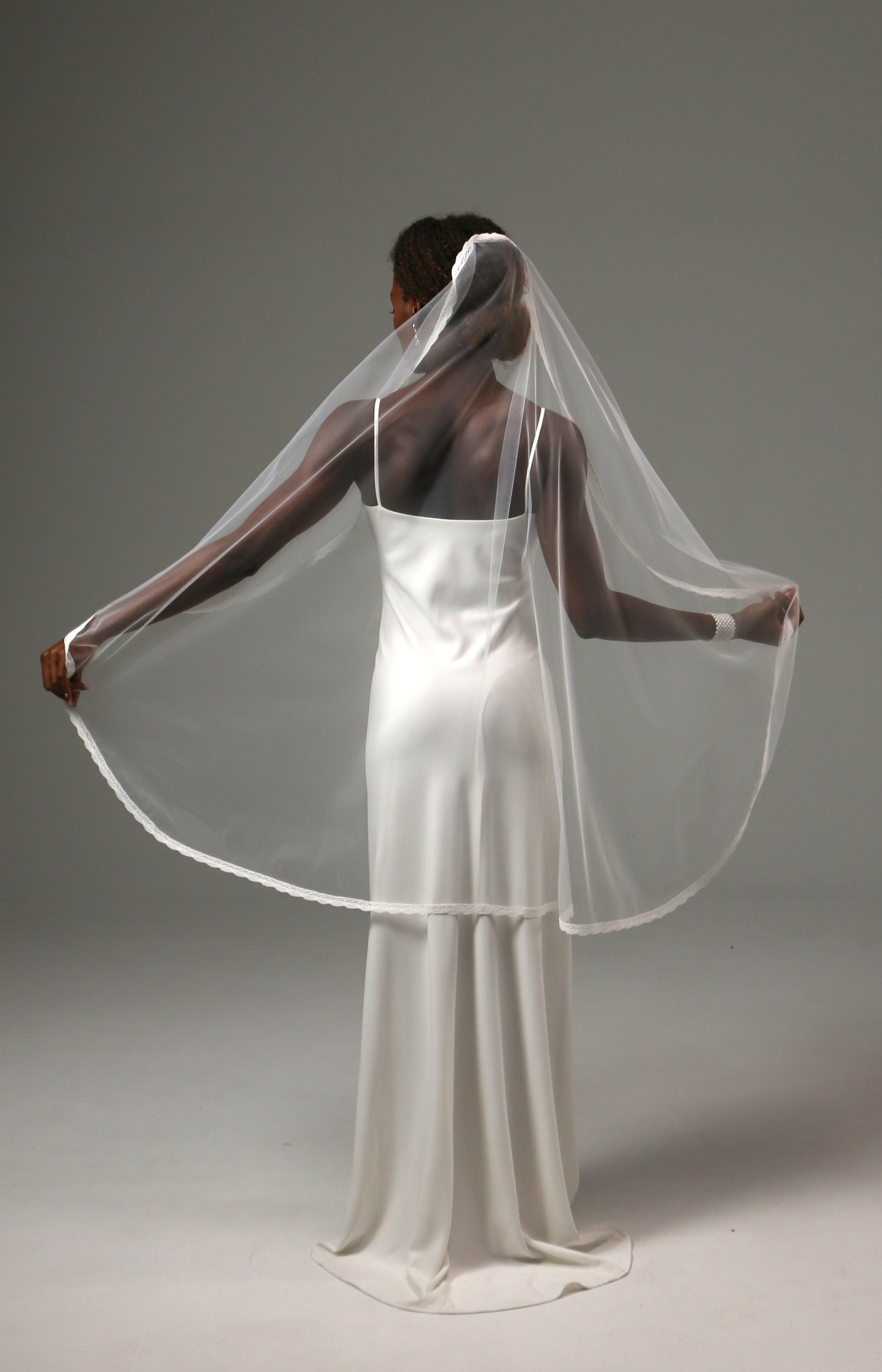 Lightweight bridal accessory ideal for garden and civil weddings.