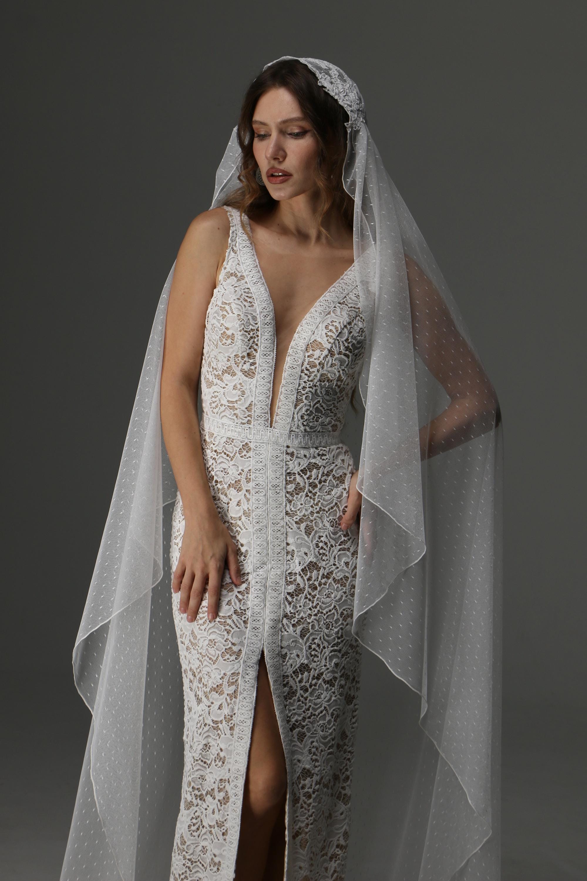 Juliet Cap Wedding Veil Dotted Tulle Lace Applique Veil One Tier Pencil Edge Bridal Veil Vintage Boho Bridal Headpiece