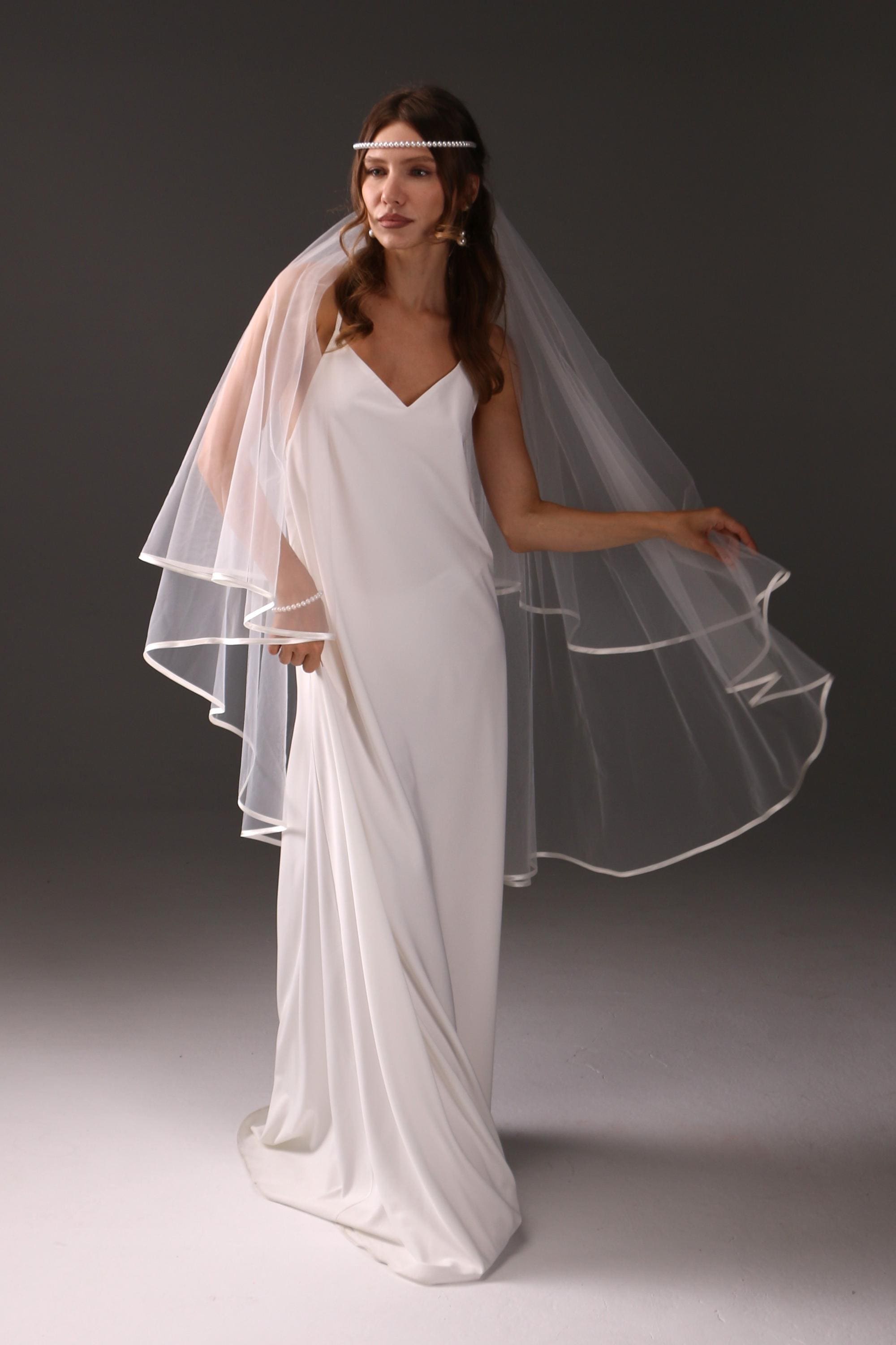 Ivory Satin Trim Veil – Double Layer Bridal Veil for Elegant Brides