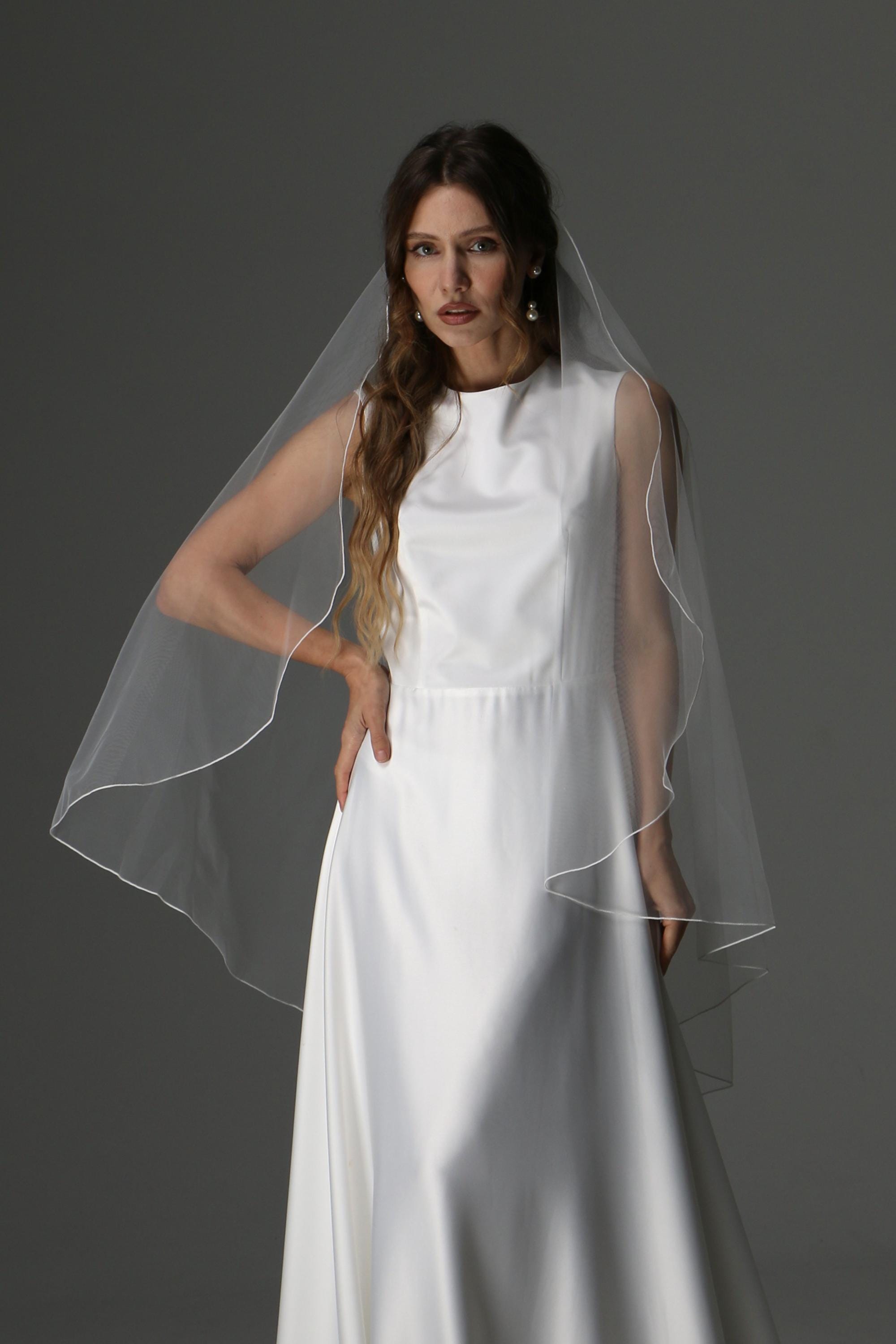 Single Tier Ivory Wedding Veil | Cascade Cut Veil with Pencil Edge